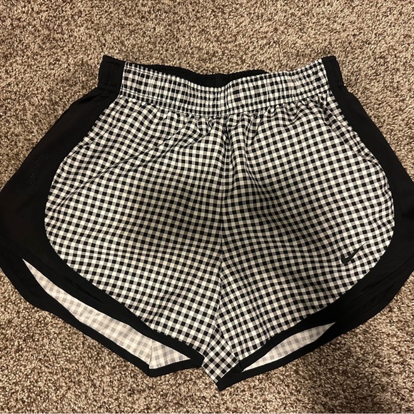 Nike Black and White Athletic Shorts gingham print size XS - Picture 1 of 5